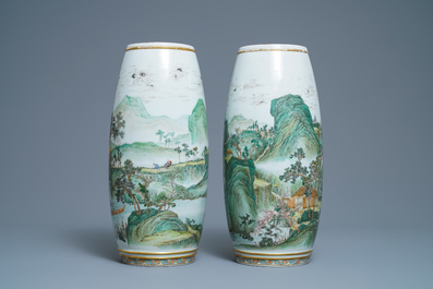 A pair of Japanse Satsuma landscape vases, Meiji, 19th C.