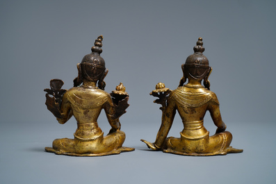 Deux mod&egrave;les de Tara en bronze dor&eacute;, Tibet ou Mongolie, 17/18&egrave;me