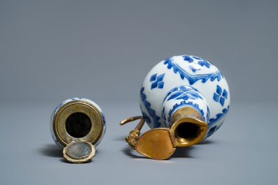 Une collection en porcelaine de Chine et Japon en bleu et blanc, Ming et apr&egrave;s