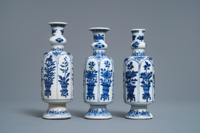 Zes Chinese blauw-witte stukken uit het Vung Tau scheepswrak, Kangxi