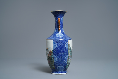 Un vase en porcelaine de Chine famille rose d&eacute;cor d'un paysage, marque de Qianlong, R&eacute;publique