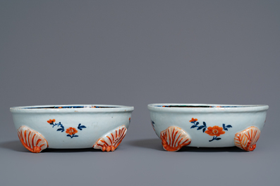 A pair of Chinese famille verte basins, Kangxi
