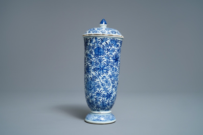 A Chinese blue and white beaker with cover, Kangxi