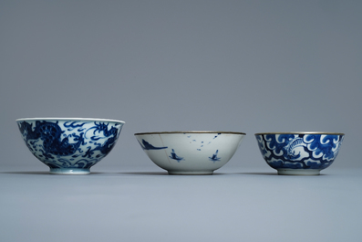 Une collection vari&eacute;e en porcelaine de Chine 'Bleu de Hue' pour le Vietnam, 19&egrave;me