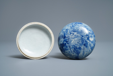 A Chinese blue and white 'dragon' seal paste box and cover, Hatcher cargo shipwreck, Transitional period