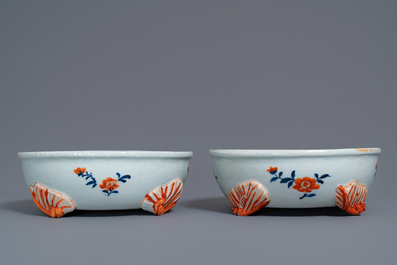A pair of Chinese famille verte basins, Kangxi