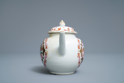 A Chinese famille rose and gilt Meissen-style 17-piece tea service, Qianlong
