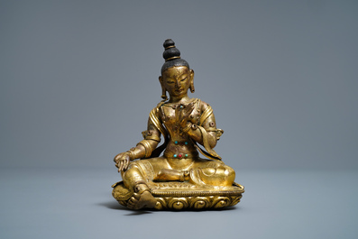 Une figure de Tara en bronze dor&eacute; incrust&eacute; de corail et turquoise, Sino-Tibet, 18&egrave;me