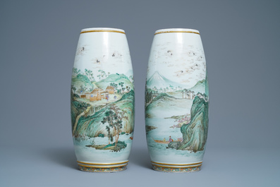 A pair of Japanse Satsuma landscape vases, Meiji, 19th C.