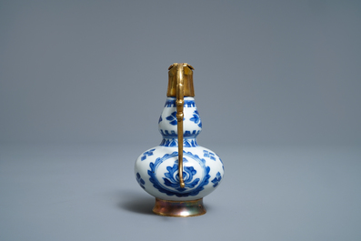 Une collection en porcelaine de Chine et Japon en bleu et blanc, Ming et apr&egrave;s