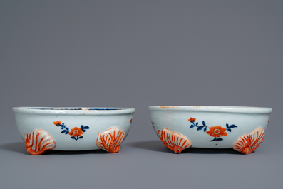 A pair of Chinese famille verte basins, Kangxi