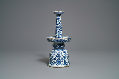 A large Chinese blue and white candleholder with floral design, Qianlong/Jiaqing