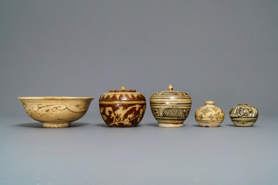 A varied collection of Thai Sawankhalok ceramics, 15th C.