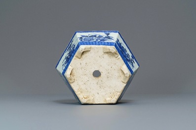 Five various Chinese jardini&egrave;res and four plates, 19/20th C.