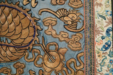 A Chinese gold-thread embroidered silk dragon wall tapestry, 19th C.