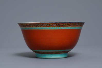 A Chinese Thai market Bencharong bowl, 19th C.