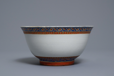 A Chinese Thai market Bencharong bowl, 19th C.
