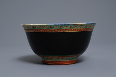 A Chinese Thai market Bencharong bowl, 19th C.