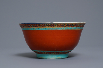A Chinese Thai market Bencharong bowl, 19th C.