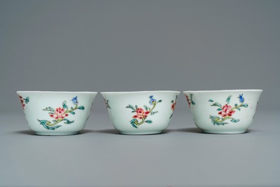 Un service &agrave; th&eacute; en porcelaine de Chine famille rose, Qianlong