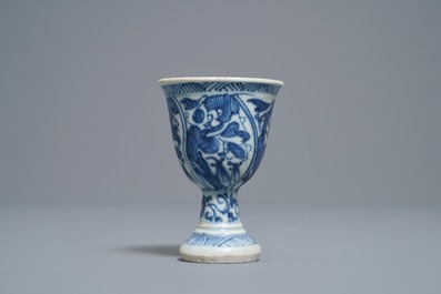Ten Chinese blue and white cups, a stem cup and a bowl, Hatcher and Vung Tao shipwrecks, Transitional period and Kangxi