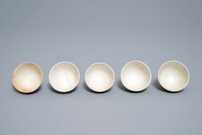Ten Chinese blue and white cups, a stem cup and a bowl, Hatcher and Vung Tao shipwrecks, Transitional period and Kangxi