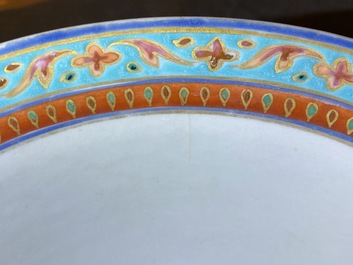A Chinese Thai market Bencharong bowl, 19th C.