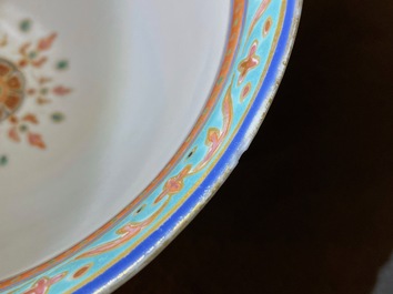 A Chinese Thai market Bencharong bowl, 19th C.