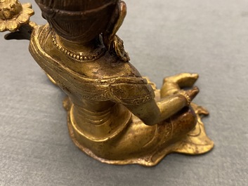Deux mod&egrave;les de Tara en bronze dor&eacute;, Tibet ou Mongolie, 17/18&egrave;me