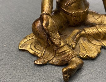 Deux mod&egrave;les de Tara en bronze dor&eacute;, Tibet ou Mongolie, 17/18&egrave;me