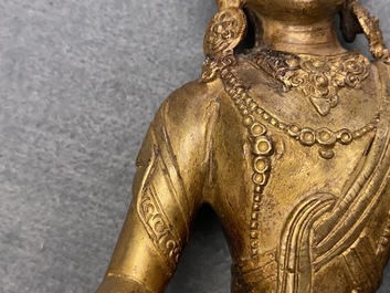 Deux mod&egrave;les de Tara en bronze dor&eacute;, Tibet ou Mongolie, 17/18&egrave;me