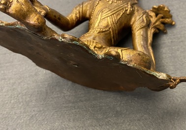 Deux mod&egrave;les de Tara en bronze dor&eacute;, Tibet ou Mongolie, 17/18&egrave;me
