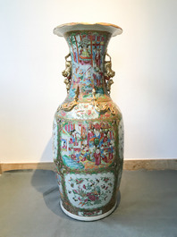 A pair of large Chinese Canton famille rose vases, 19th C.
