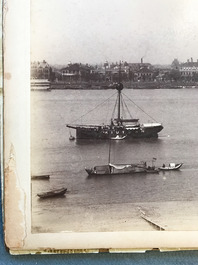 Un album de neuf photos argentiques dont une vue panoramique du Bund &agrave; Shanghai, Chine, dat&eacute; 1899