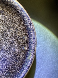 Deux bols en gr&egrave;s porcelaineux de type jianyao &agrave; &eacute;mail 'fourrure de li&egrave;vre' et brun, Song