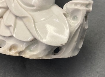 Une figure de Guanyin en porcelaine blanc de Chine, 18/19&egrave;me