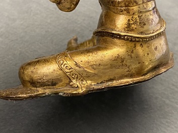 Deux mod&egrave;les de Tara en bronze dor&eacute;, Tibet ou Mongolie, 17/18&egrave;me