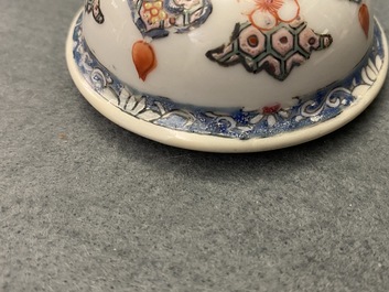 A Chinese famille rose teapot with phoenix-shaped spout, Qianlong