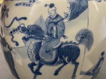 Un pot &agrave; gingembre en porcelaine de Chine en bleu et blanc &agrave; d&eacute;cor figuratif, Kangxi