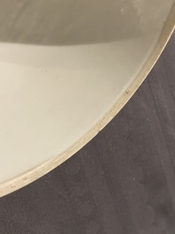 Een Chinese famile rose dekselkom met decor van het lentefestival, Guangxu merk, 19/20e eeuw