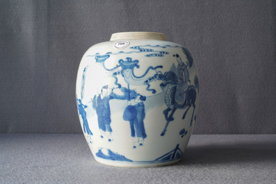 Un pot &agrave; gingembre en porcelaine de Chine en bleu et blanc &agrave; d&eacute;cor figuratif, Kangxi