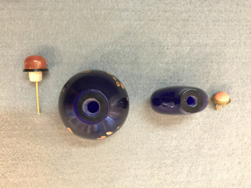 Two Chinese sapphire-blue aventurine-glass snuff bottles, 18/19th C.
