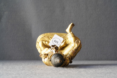 Une figure de Tara en bronze dor&eacute; incrust&eacute; de corail et turquoise, Sino-Tibet, 18&egrave;me