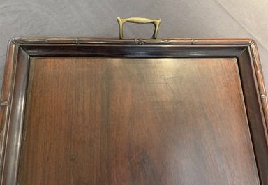 Deux plateaux et un socle en bois sculpt&eacute;, Chine, 18/19&egrave;me