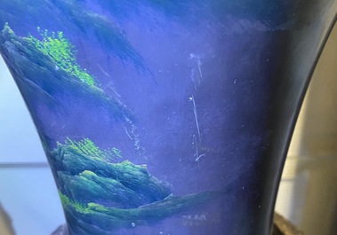 Une paire de grands vases en laque de Chine de type Shen Shao&rsquo;an, Fujian, 20&egrave;me