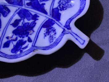 A Chinese blue and white leaf-shaped tray, Kangxi