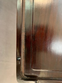 Deux plateaux et un socle en bois sculpt&eacute;, Chine, 18/19&egrave;me