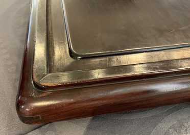 Deux plateaux et un socle en bois sculpt&eacute;, Chine, 18/19&egrave;me