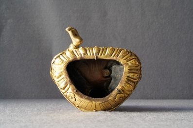 Une figure de Tara en bronze dor&eacute; incrust&eacute; de corail et turquoise, Sino-Tibet, 18&egrave;me