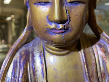 Deux grandes figures de Guanyin en bois dor&eacute; et laqu&eacute;, Chine, 18/19&egrave;me